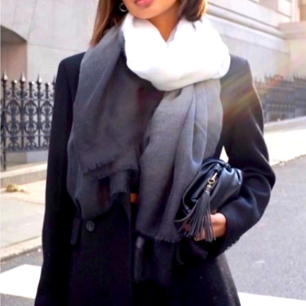 $150 MSRP Cushnie one size grey horizon ombré scarf - Rachel Zoe - Picture 2 of 5